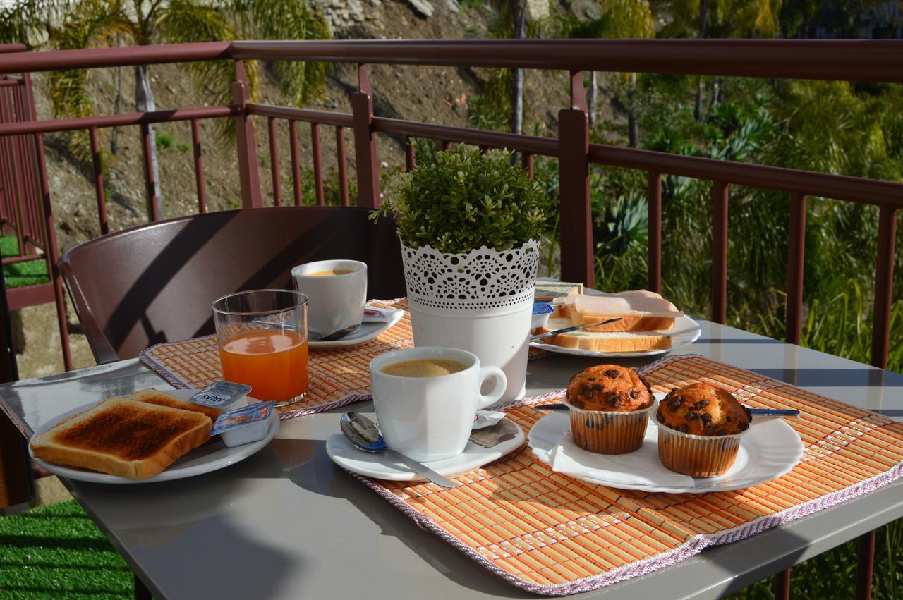 Balcones De Bentomiz Aparthotel Velez Malaga Ngoại thất bức ảnh